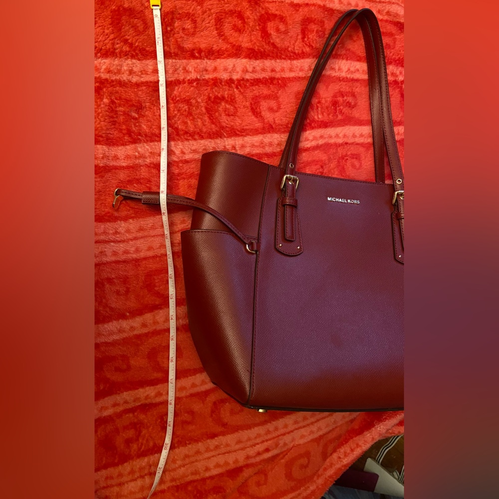 ❌sold❌Michael Kors
VOYAGER EAST WEST CROSSGRAIN LEATHER TOTE - Picture 8 of 11
